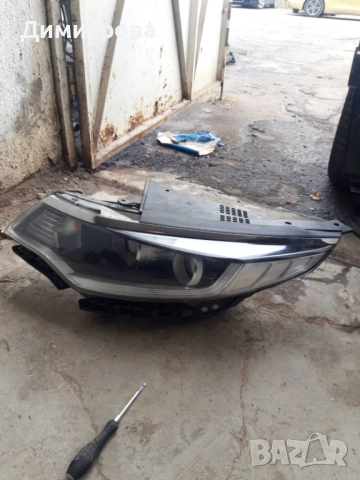 Оригинален фар за Kia K5