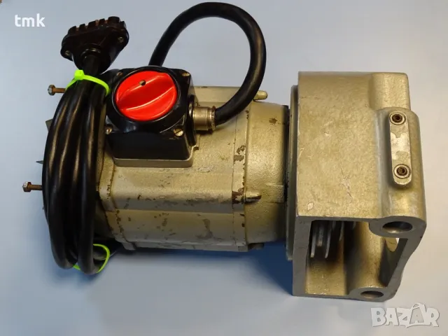 Електромотор+ремъчна шайба LECHMOTOREN DVF08-2K 0.75kW 380V, снимка 8 - Резервни части за машини - 47490977