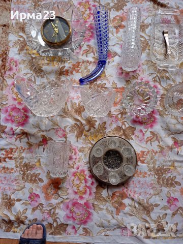 Кристални изделия от времето на СОЦ-А