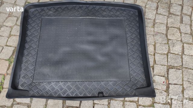 Стелка за багажник за VW Golf 4 / Голф 4 хечбек, снимка 3 - Аксесоари и консумативи - 37496738