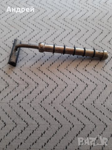 Стара самобръсначка Arrogance