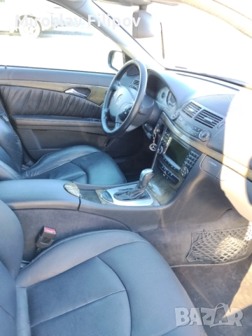 Мерцедес Е 320 2006г 224кс, снимка 6 - Автомобили и джипове - 52794212