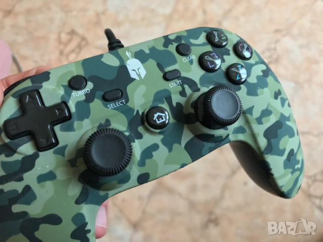 Spartan Gear Hoplite Green Camo, геймърски контролер за PC и PS4, снимка 6 - Джойстици и геймпадове - 53587204