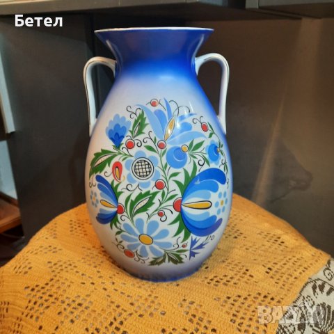 Винтидж ръчно рисувана порцеланова ваза, снимка 1 - Вази - 43169163