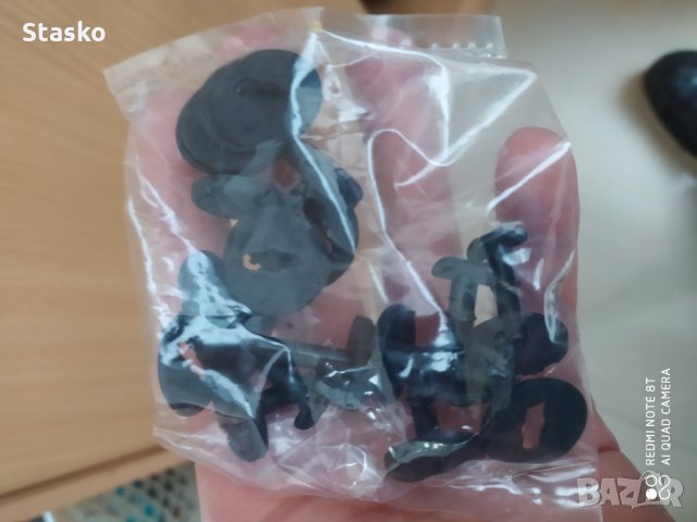 за бмв ПЛАСТМАСОВИ ЩИПКИ ЗА ЗАКРЕПЯНЕ НА СТЕЛКИ КЪМ ПОДА, снимка 2 - Аксесоари и консумативи - 28210288