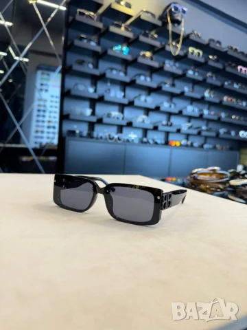 очила с черен обикновен калъф burberry и ув защита , снимка 2 - Слънчеви и диоптрични очила - 50757584