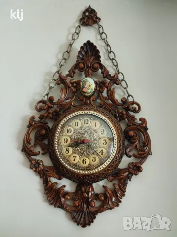 Красив стенен часовник 