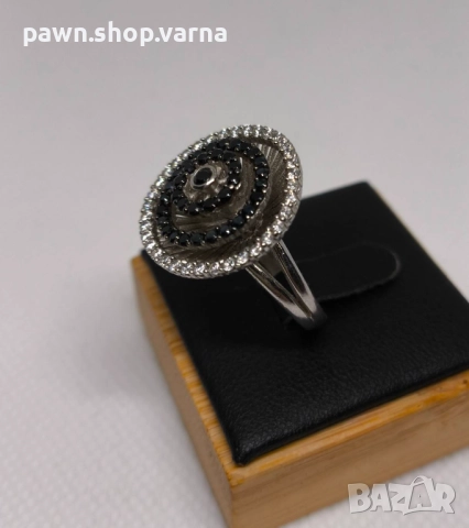 Винтидж сребърен пръстен с фианити – 925 проба, снимка 3 - Пръстени - 51634516