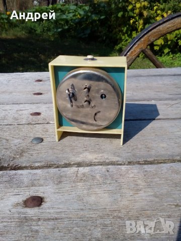 Стар часовник,Будилник Sevani, снимка 3 - Антикварни и старинни предмети - 26735065