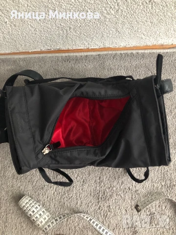 Дамска чанта Nike за през рамо, снимка 8 - Чанти - 51205350