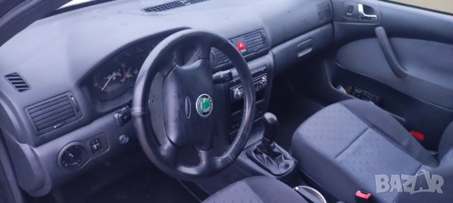 Продавам Skoda Octavia 1.6/102оня/2004г.  - на части, снимка 7 - Автомобили и джипове - 43429229