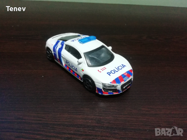 Bburago Audi R8 1/43 Portugal Police Policia Ауди Бураго количка колекционерска , снимка 3 - Колекции - 44845235