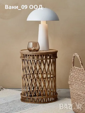 Ефектна холна масичка 