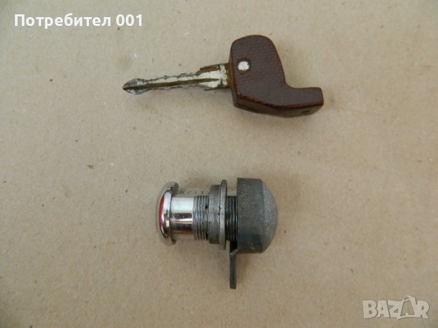 Много части за Mercedes W123, снимка 12 - Части - 43033499