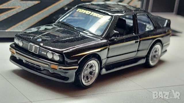 Maisto 1-64 BMW E30M TRANSPORTER, снимка 3 - Колекции - 52796880