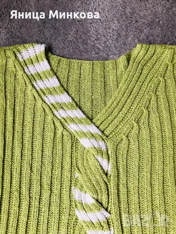 Дамски пуловер, снимка 2 - Блузи с дълъг ръкав и пуловери - 47456747