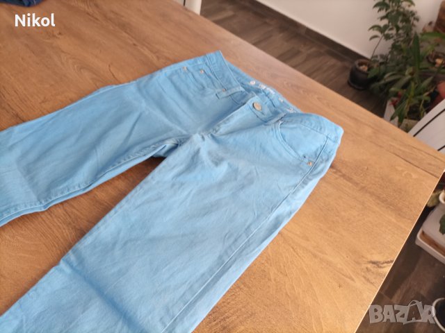 Дамски дънки размер М, снимка 2 - Дънки - 43930343