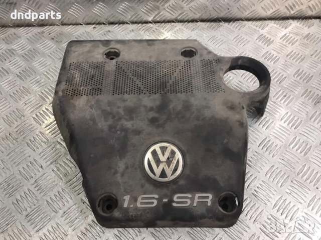 Декоративен капак VW Golf 4,1.6i,1999г.
