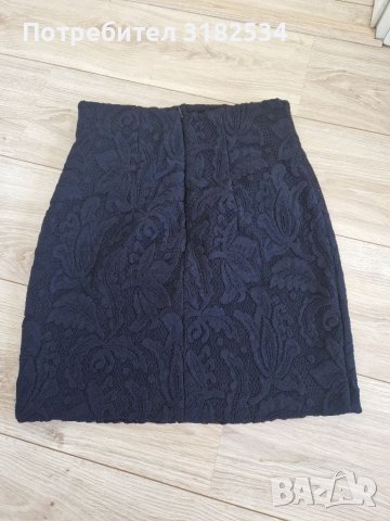 Дамска черна пола, снимка 4 - Поли - 37746546