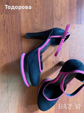 Дамски обувки черни с ток и лека платформа, снимка 4 - Дамски обувки на ток - 38125996