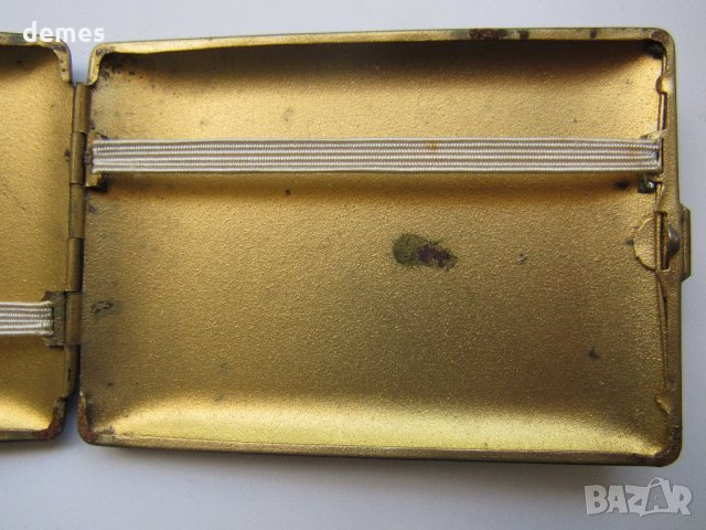 Метална табакера от 30-те години на ХХ век, снимка 5 - Антикварни и старинни предмети - 28897471