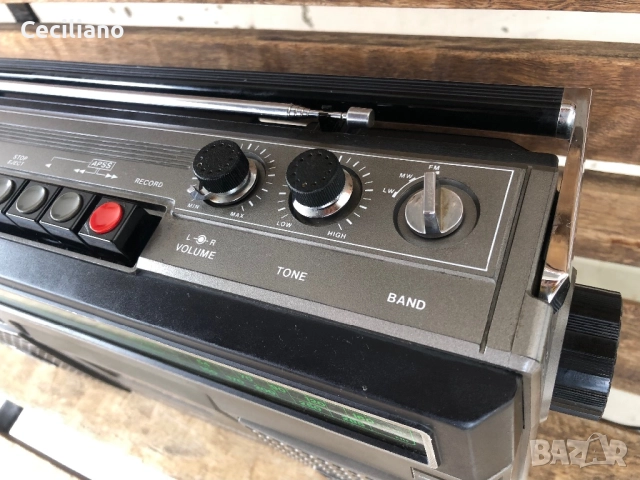 Радиокасетофон Sharpс GF-8080E, снимка 8 - Радиокасетофони, транзистори - 52676813