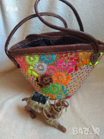 Мароканска ръчно изработена чанта от тъкана слама с флорална бродерия от памук, вълна и пайети, коже