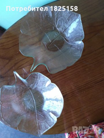 стъклени плата 2 бр. за 7 лв.