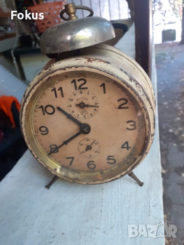 Стар часовник будилник, снимка 3 - Антикварни и старинни предмети - 53294220