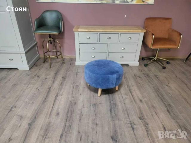 Синя кръгла табуретка от плат