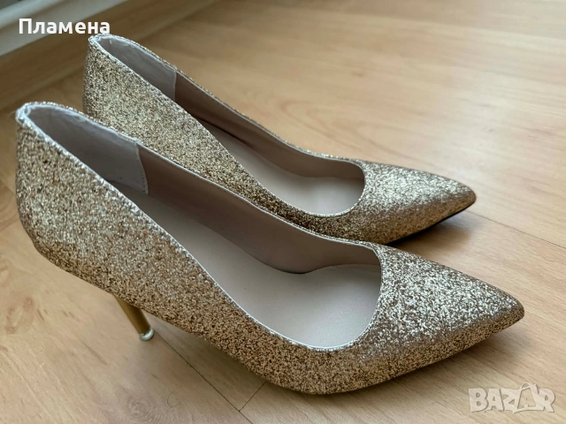 Нови дамски обувки 