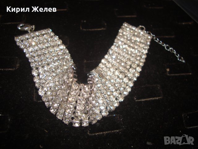 ПРЕКРАСНА ПОСРЕБРЕНА КРИСТАЛНА АРИСТОКРАТИЧНА НЕЖНА ГРИВНА 5225, снимка 2 - Гривни - 32241527