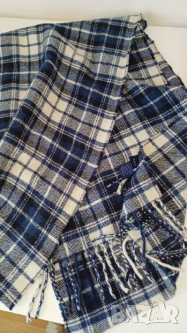 Gant шал 100 %вълна , снимка 2 - Шалове - 47818360