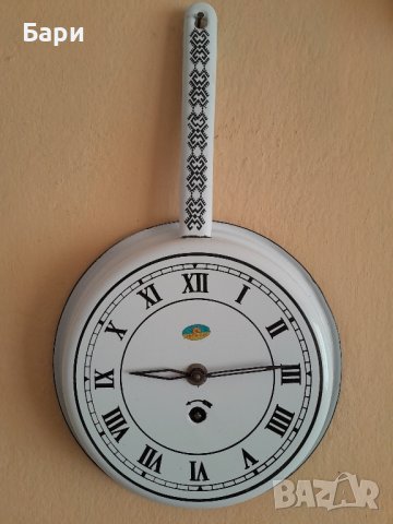 Стар стенен емайлиран часовник - Тиган