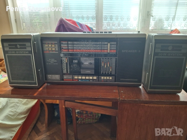 Радио касетофон ITT super Touring 350, снимка 2 - Радиокасетофони, транзистори - 52799635