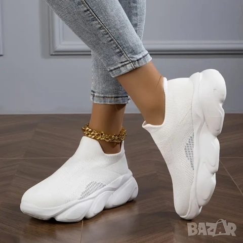 Нови бели дамски маратонки 36