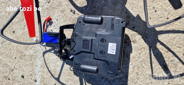 продавам Дрон с две батерий , снимка 2 - Дронове и аксесоари - 44842508