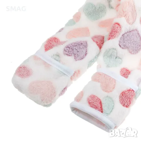 Бебешко поларено боди ромпър бяло многоцветно с дизайн на сърца на качулка S_1245112, снимка 3 - Бебешки гащеризони - 49623107