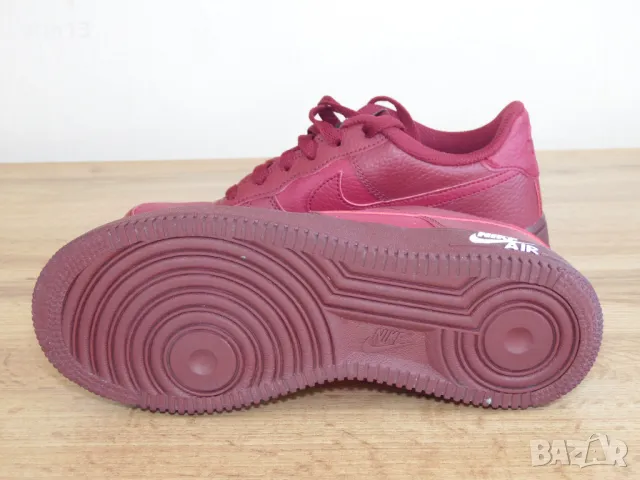 Nike Air Force 1 'Wine Red' - 38,5 номер Оригинални!, снимка 4 - Маратонки - 50132975