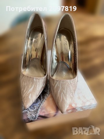 Дамски високи обувки и чанта, снимка 1 - Дамски обувки на ток - 36880558