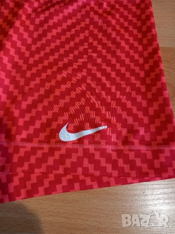 Дамски клин Nike Pro размер L, снимка 2 - Клинове - 40153794
