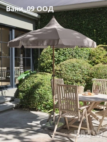 Градински чадър с интересен дизайн 