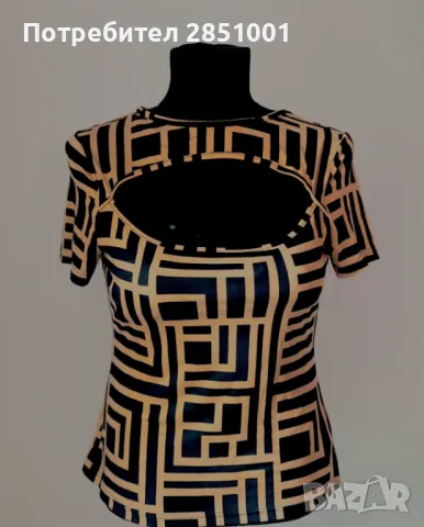 Стилна дамска блуза,къс ръкав с изрязано деколте.