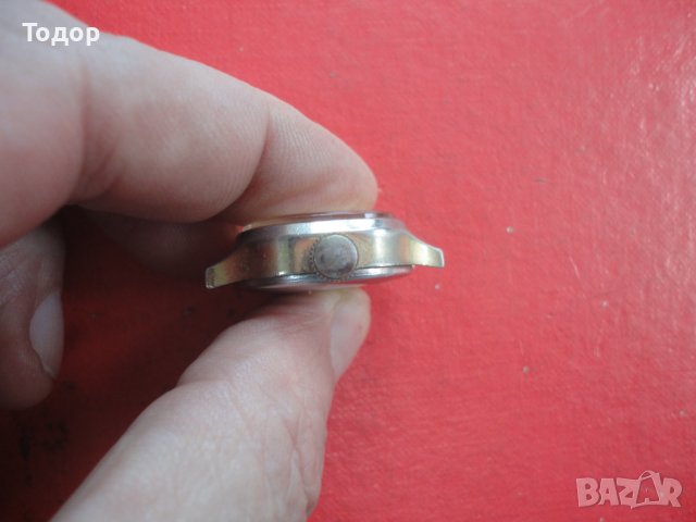 Позлатен часовник Selecta, снимка 6 - Дамски - 39940570