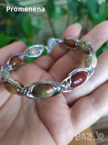 Ръчна изработка Гривна от естествени кристали и тел, снимка 17 - Гривни - 48504135