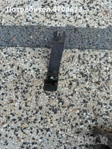 Долна планка държач на задна броня на Ауди Audi A8 D4 H4 само за 10Eur. 4h0807842