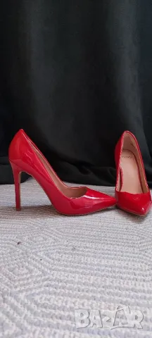 Червени обувки, ток, 38, NOVO, снимка 2 - Дамски боти - 48152232