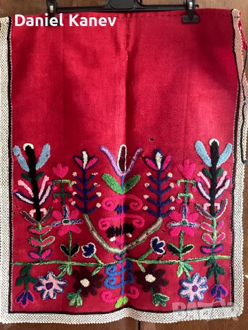 Фолклорна престилка