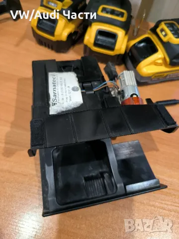 Пепелник за Ауди А3 Audi A3 S3 8L 8L0857951E, снимка 3 - Части - 48093188