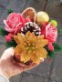 Метална кашпа,,Весели Празници"със два броя заскрежени сапунени рози и една сапунена коледна, снимка 2
